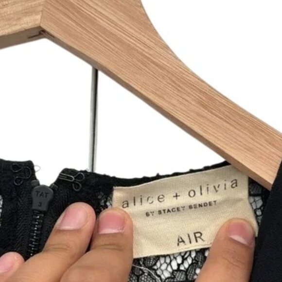 Alice + Olivia lace back cropped tank top black women's size S - Picture 3 of 4